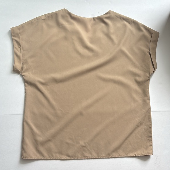 Shein Classic Tan Short Sleeve Shirt Medium - Picture 4 of 5